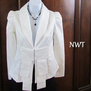 WHITE BLAZER, SMALL, CAREER BUSINESS CHIC  DRESSY JACKET,  NWT, Bust 32" LOVELY!
